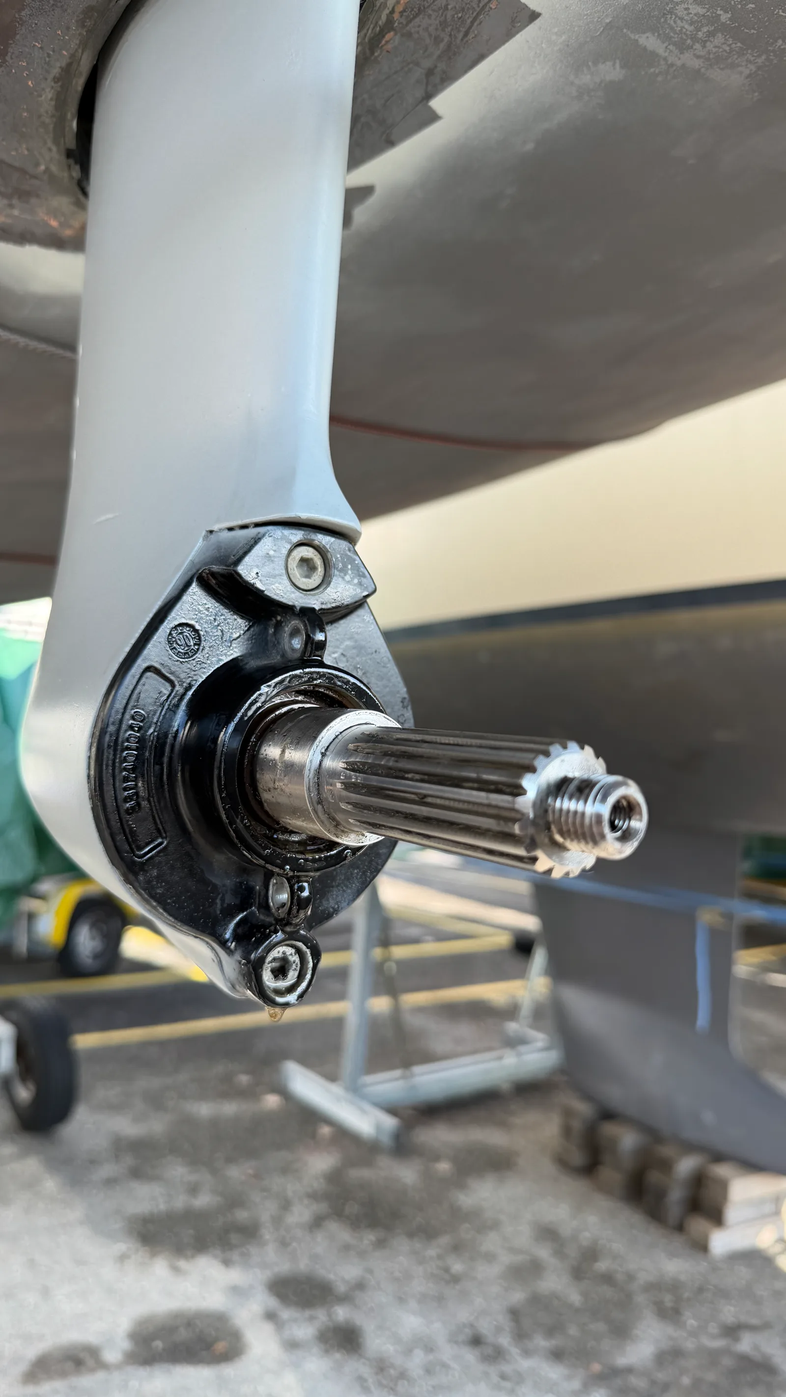 Sail Drive leg and Gori propeller finished: zinc primer then Volvo grey antifouling on the aluminium leg, thin clear antifouling on the blades — coatings formulated for aluminium avoid galvanic corrosion